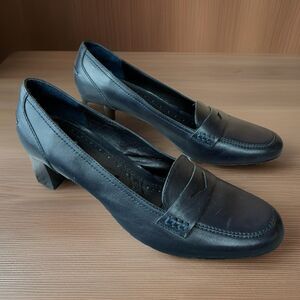 Brooks Brothers 346 Women’s Navy Blue Leather Penny Loafer Pumps Size 8.5
